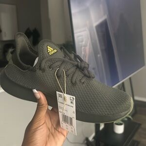 NWT Adidas green cloud foam pure SPW